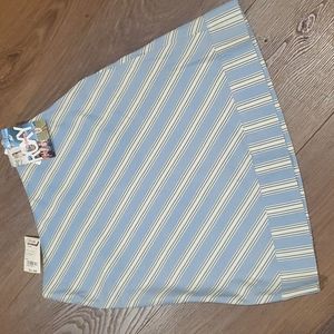 NWT ROXY skirt.    #4478